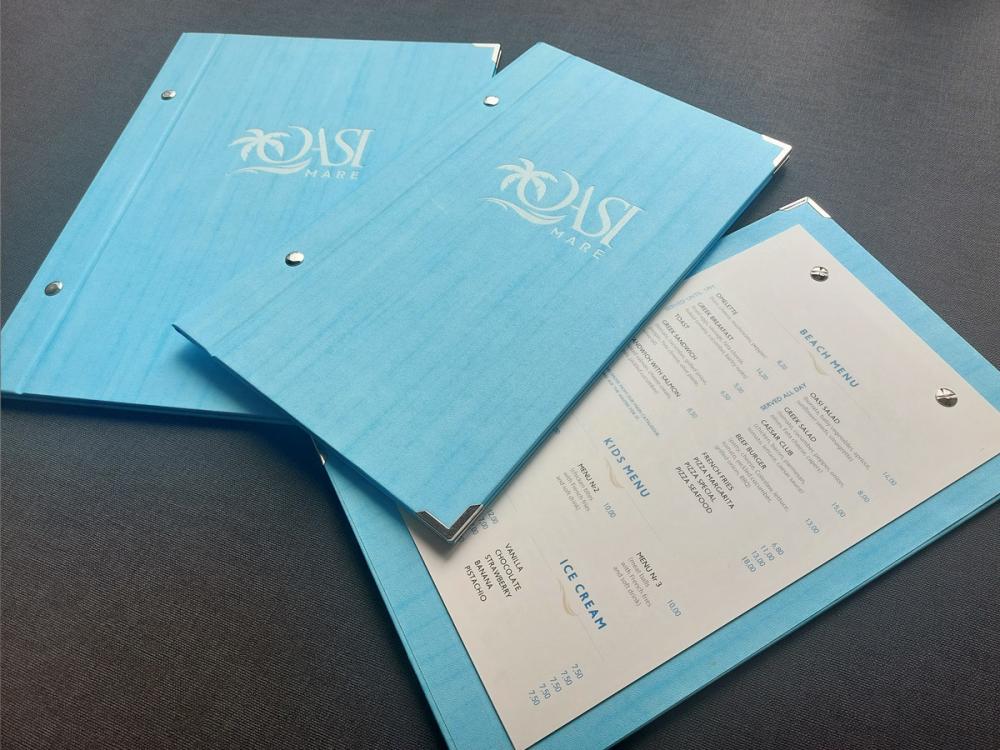 Κατάλογοι σε γαλάζιο χρώμα για εστιατόριο